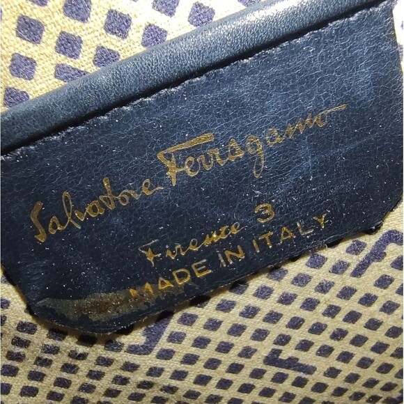 Ferragamo vintage canvas/leather shoulder bag EUC - Picture 7 of 11